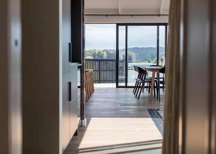 Holiday home Lakefront Luxury - Rotoiti Rotorua