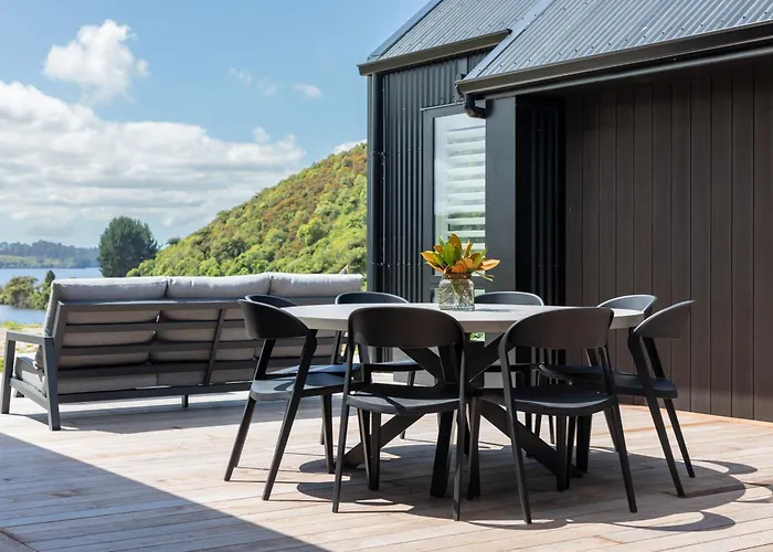 Lakefront Luxury - Rotoiti Holiday home Rotorua