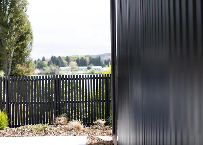 Lakefront Luxury - Rotoiti
