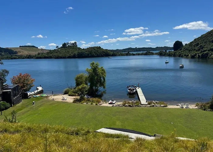 Lakefront Luxury - Rotoiti Holiday home Rotorua